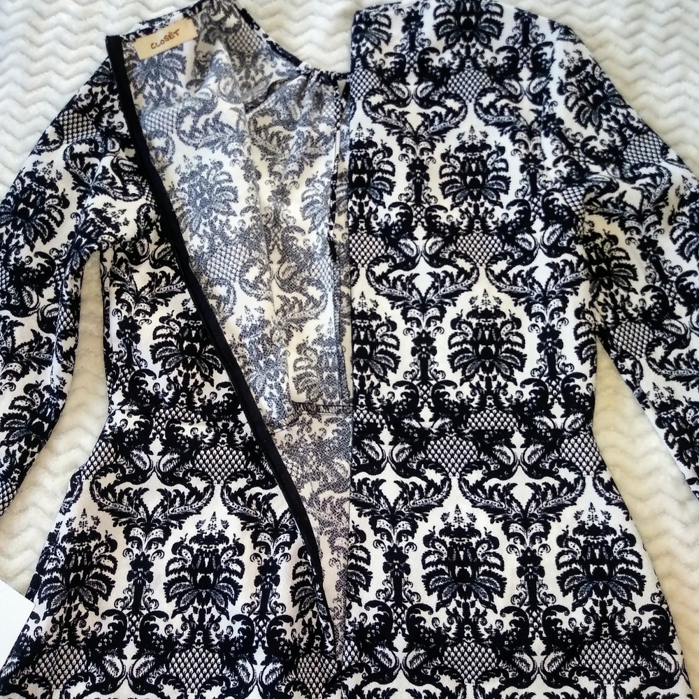 Flowered Dress Sz Medium color black & white - Picture 4 of 4